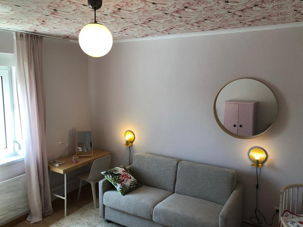 Altstadt Naehe 7 Min Fussweg Ueber Alte Maibruecke Zu Pension Mit Balkon & Garten, Ideal For Long Stay, Relocation Ochsenfurt Eksteriør bilde