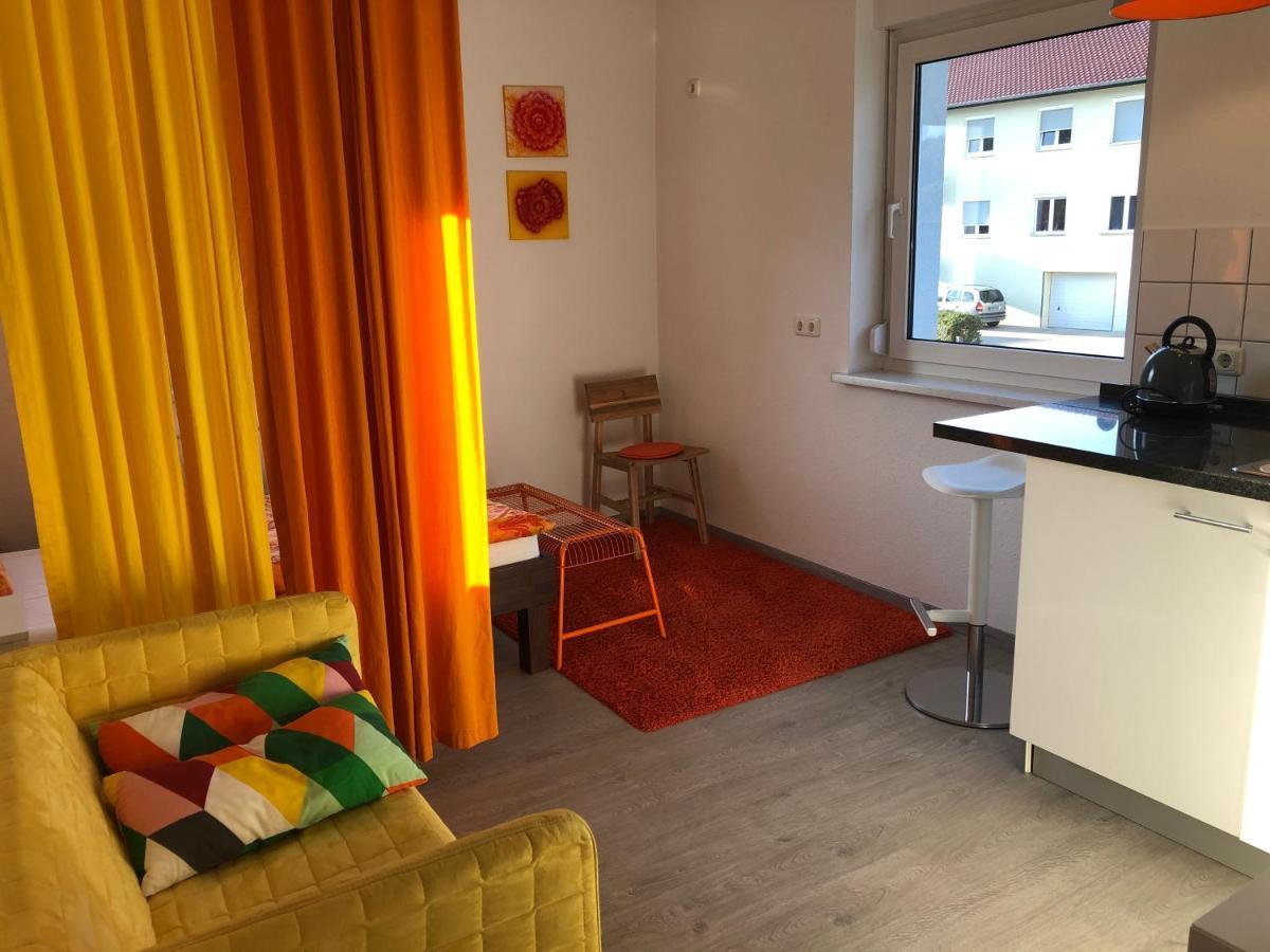 Altstadt Naehe 7 Min Fussweg Ueber Alte Maibruecke Zu Pension Mit Balkon & Garten, Ideal For Long Stay, Relocation Ochsenfurt Eksteriør bilde
