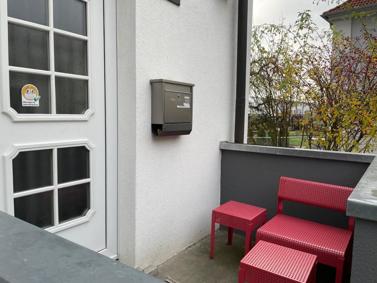 Altstadt Naehe 7 Min Fussweg Ueber Alte Maibruecke Zu Pension Mit Balkon & Garten, Ideal For Long Stay, Relocation Ochsenfurt Eksteriør bilde