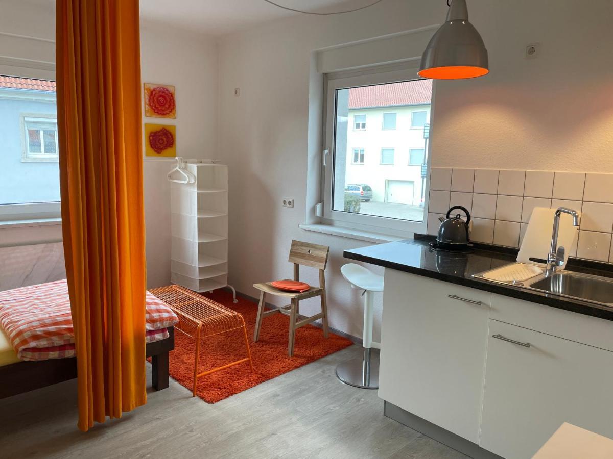 Altstadt Naehe 7 Min Fussweg Ueber Alte Maibruecke Zu Pension Mit Balkon & Garten, Ideal For Long Stay, Relocation Ochsenfurt Eksteriør bilde