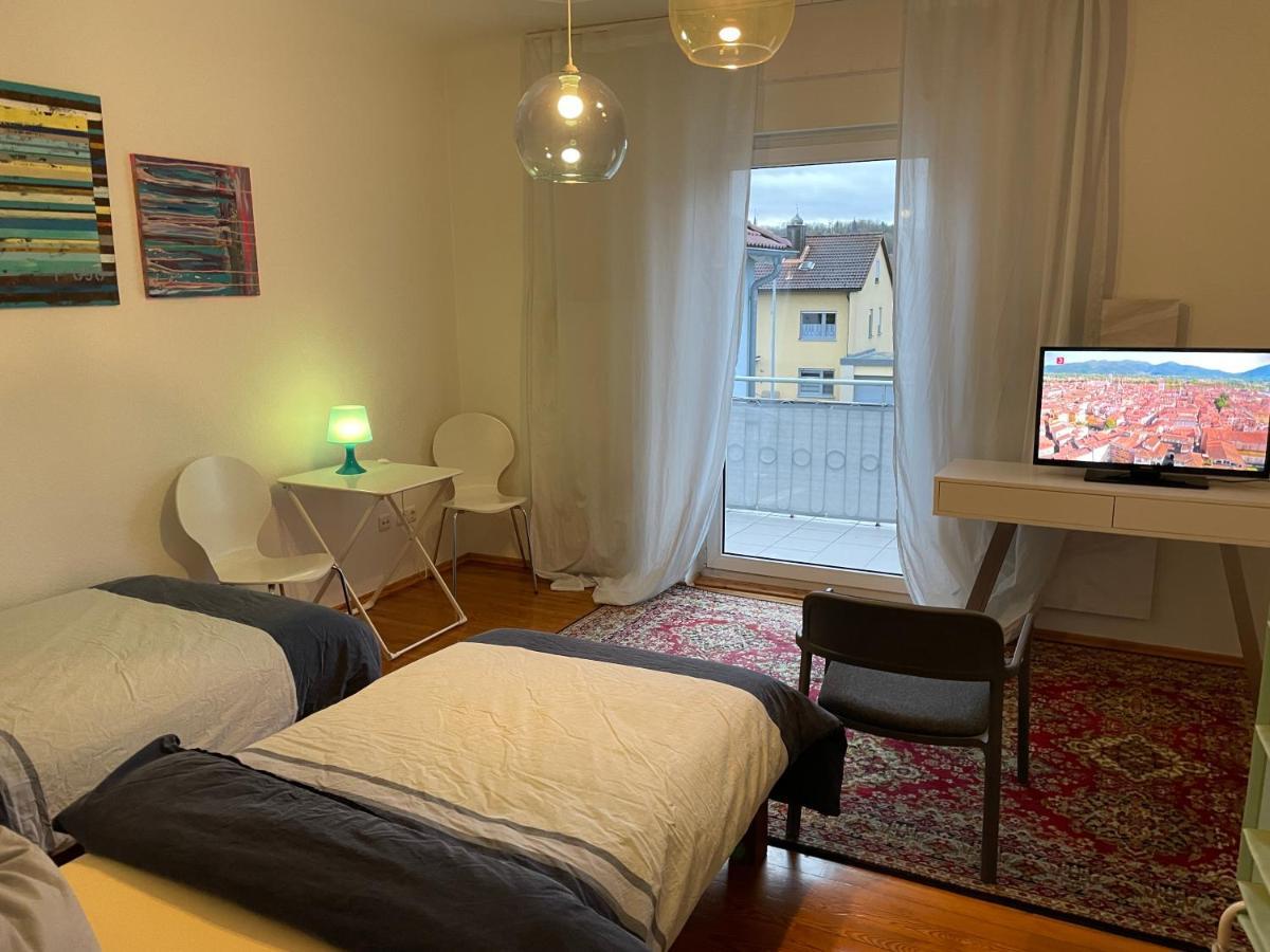 Altstadt Naehe 7 Min Fussweg Ueber Alte Maibruecke Zu Pension Mit Balkon & Garten, Ideal For Long Stay, Relocation Ochsenfurt Eksteriør bilde